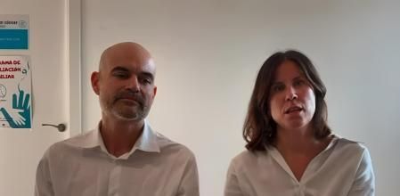 Clara yJuan, padres deMateo, un niño de 9 años con cáncer que recibió cuidados paliativos en su casa