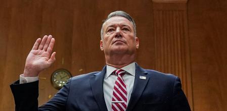 El director interino del ICE, Todd Lyons