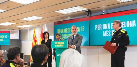 Jaume Collboni, hoy, en la presentación de la nueva etapa de la ordenanza de la convivencia en el espacio público