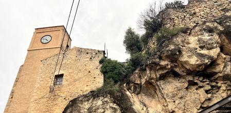 Murallas y castillo de Pauls.
