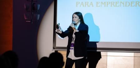 Miriam Lao, emprendedora especializada en marketing digital y fundadora de MKT Hackers