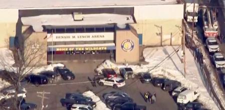 En el interior de este estadio, en la pista de hielo, se produjo este nuevo tiroteo en Estados Unidos 