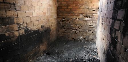 Trastero donde cinco jovenes han muerto por un incendio del edificio de Manlleu (Ososna). Pere Duran / Nord Media