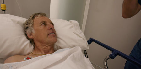 Jesús Calleja, evacuado en 'Universo Calleja' y operado de urgencia tras un grave accidente