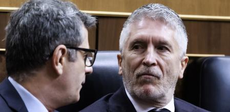 Los ministros de la Presidencia y de Interior, Félix Bolaños y Fernando Grande-Marlaska, en el Congreso 