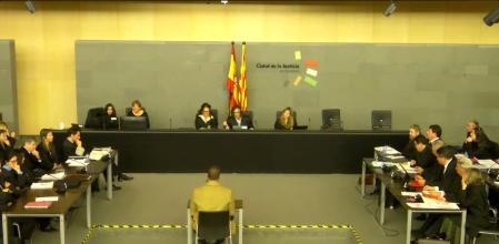 El abogado, Francisco Comitre, considerado el líder de una trama que estafaba a ancianos, reconoce los hechos y acepta 4 años 7 meses de cárcel