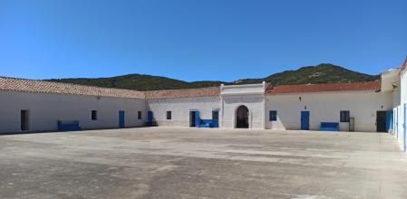 La isla de Asinara, en Cerdeña, albergó durante muchos años a algunos de los criminales más peligrosos de Italia. Hoy es una reserva natural