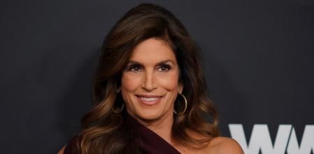La top model Cindy Crawford mantiene en lunar encima del labio, que se ha convertido en uno de sus rasgos físicos más característico