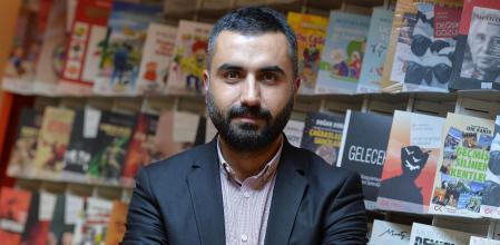 Alican Uludag, corresponsal de la televisión pública alemana Deutsche Welle (DW) detenido en Turquía con prisión preventiva por un mensaje en el que “insulta al presidente” en sus redes sociales