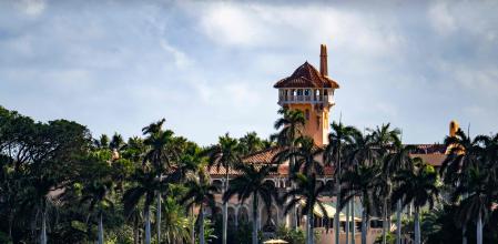 Una visión de la mansión de Mar-a-Lago, la llamada Casa Blanca de invierno, en la que un hombre supuestamente armado falleció al presuntamente intentar acceder a lesa residencia 