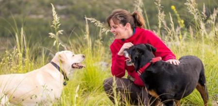 Ingrid Ramón recomienda estar atentos al lenguaje corporal de los perros para entenderlos correctamente
