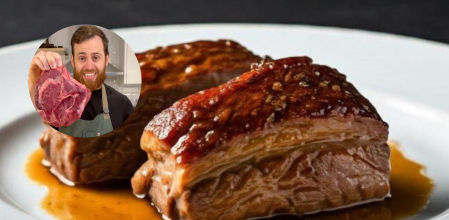 Alfredo Vozmediano explicando las diferencias de una carrillada