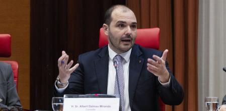 El conseller Dalmau compareció ayer en comisión para explicar el presupuesto de su departamento