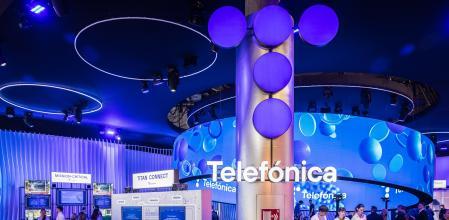Stand de Telefónica en el MWC26