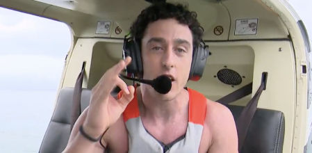 El deportista paralímpico responde desde el aparato a varias cuestiones, admite que le inquietan los animales y posibles lesiones