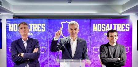 Víctor Font, este viernes, en el centro de la imagen