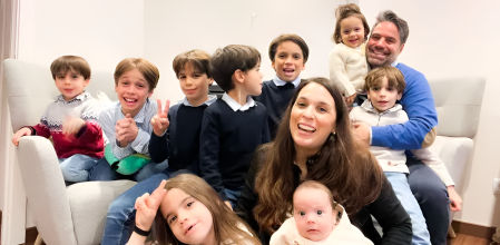 Ana Iglesias junto a su familia, aun sin la pequeña Daniela, que nació hace apenas un mes