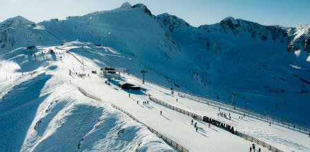 Grandvalira tiene mucha nieve para disfrutar del esquí esta Semana Santa