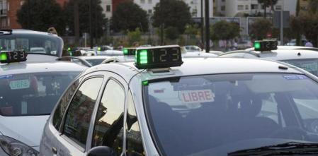 Tensión en la movilidad valenciana: taxis y VTC se movilizarán contra la acción del Consell