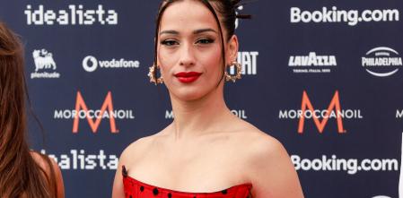 Chanel tiñe de rojo la ceremonia de apertura de Eurovisión