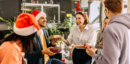 18 regalos por menos de 15 euros para partirte de risa con tu amigo invisible