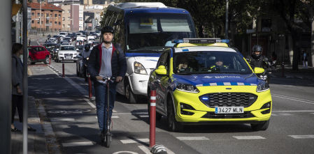 Pol Sola, portavoz de los usuarios de patinetes eléctricos: “También deberían obligar a tener un seguro a las bicicletas de pedaleo asistido”