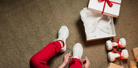 Las mejores zapatillas deportivas para correr, entrenar y lucir con estilo que puedes regalar esta Navidad
