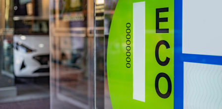 Más restricciones en Barcelona para 2026: ¿Por qué las etiquetas ambientales no son del todo justas?