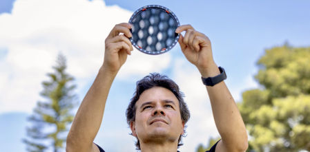 El ángulo mágico del grafeno gana el premio Fronteras BBVA de Ciencias Básicas