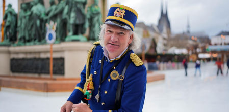 Jack Houben, el gendarme que impone su ley en el mercado de Navidad de Colonia