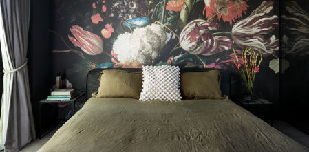 Un sofisticado apartamento de Londres lo apuesta todo al negro y gana