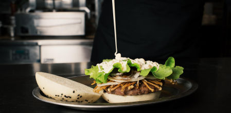 Qué hay detrás de las nuevas hamburguesas de TGB y por qué son edición limitada