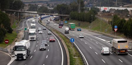 El personal de mantenimiento de carreteras del Estado en Catalunya se ha reducido a la mitad en 10 años