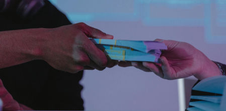 Mi hermana tiene un problema económico y quiero donarle 80.000 euros, ¿cuánto dinero pagará en impuestos en Catalunya?