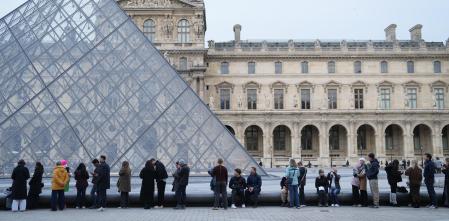 Una redada en el Louvre destapa un fraude de entradas y guías turísticos “a gran escala”