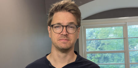 John Koenig, el hombre que se inventa palabras para describir las nuevas tristezas de nuestra época