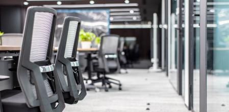 Cuidado con faltar al trabajo: el Tribunal Supremo fija la nueva forma de contar tus ausencias en 2026