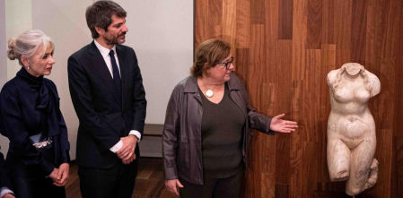 El Ministerio de Cultura entrega al Museo de Málaga una escultura de Venus recuperada del tráfico ilegal