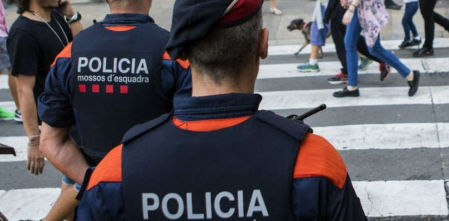 El mosso ladrón, condenado a 13 meses de cárcel por robar el iPhone y los auriculares de un muerto