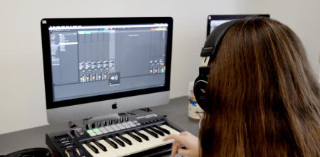 Equipos y programas para crear tus éxitos desde casa