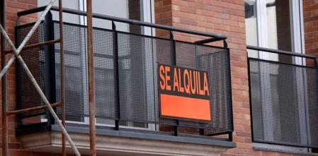 Ayudas de Barcelona para el alquiler a mayores de 55 años: quién puede acceder y cuáles son los requisitos