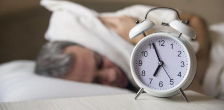 Riesgos de no dormir bien y consejos para un descanso reparador