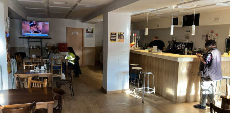 Dejar el ruido de la ciudad para vivir en un pueblo: Guadalajara busca nuevos vecinos y ofrece vivienda gratuita a quienes gestionen su úncio bar