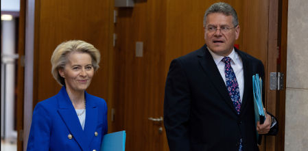 La Comisión Europea ve contradicciones entre los nuevos aranceles de Trump y el acuerdo comercial con EE.UU.