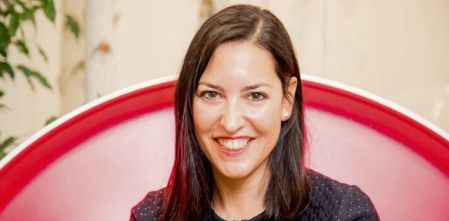 Selva Orejón, experta en ciberseguridad, sobre la baliza V-16 y la privacidad: “Prefiero pagar una multa por no activarla antes que ponerme una diana en la frente”