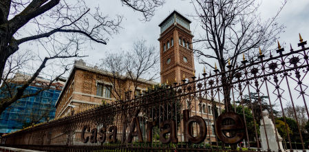 El Gobierno de Ayuso sale del consorcio de la Casa Árabe por discrepancias con su gestión