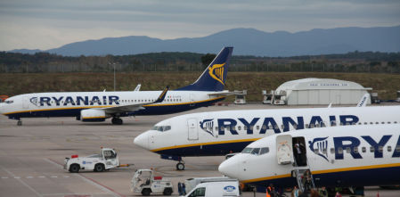 El aeropuerto de Girona vuelve a superar los dos millones de pasajeros tras siete años sin lograrlo