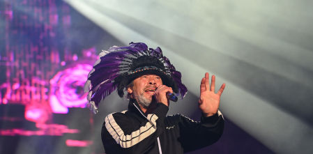 Jamiroquai arranca su esperada gira europea en Barcelona, la única fecha en España
