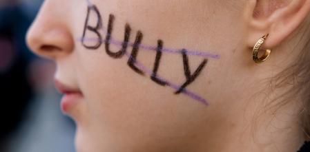 Los estudiantes inmigrantes ricos sufren más 'bullying' que los más pobres