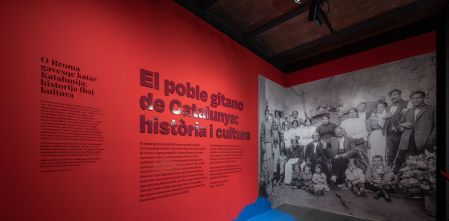 Catalunya rinde homenaje al pueblo gitano con una impactante muestra